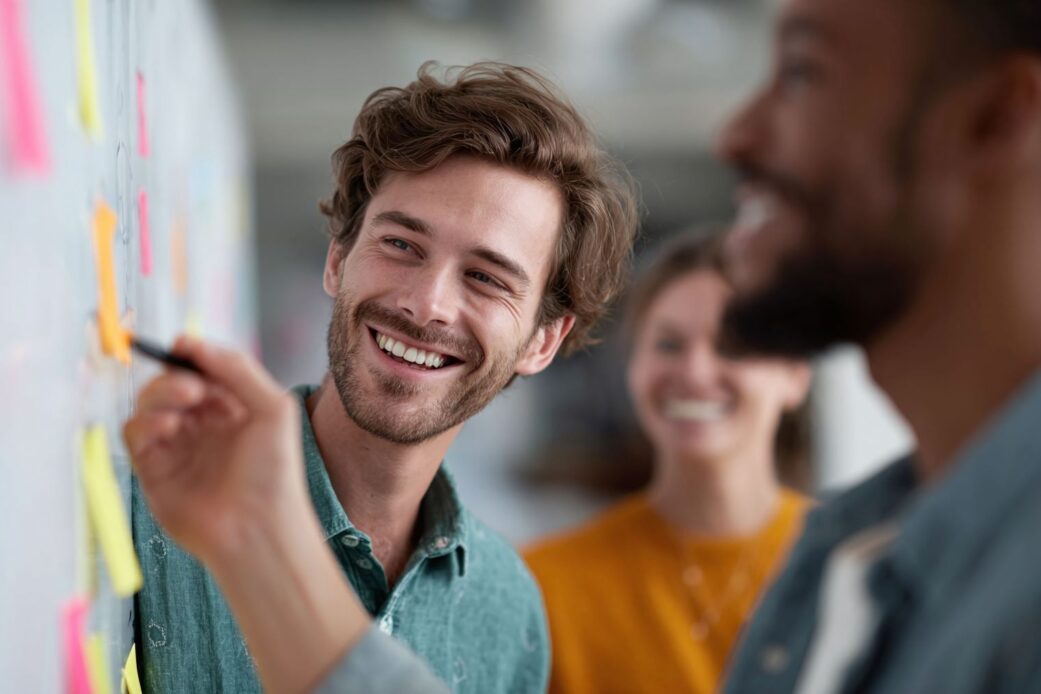 In Präsenz und im Onlineformat  - Deutscher Mittelstand setzt bei der Mitarbeiterentwicklung auf unsere bewährten Inhouse-Schulungen