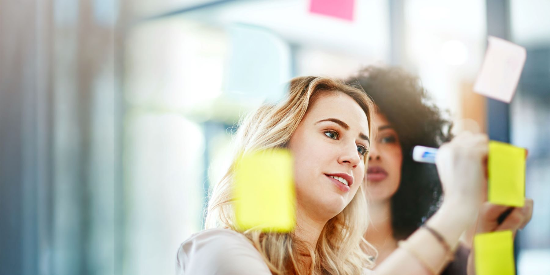 Neue HR-Seminare mit sicheren Terminen – Präsenz-Seminare in Ihrer Region und regelmäßige Online Trainings
